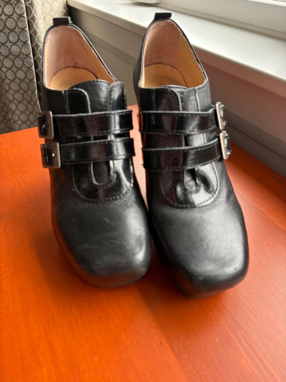 Prophecy Like Smug Black Double-Buckle Women’s Heel Pumps